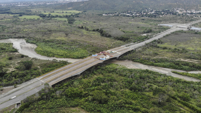 Colombia y Venezuela alistan apertura de puente binacional