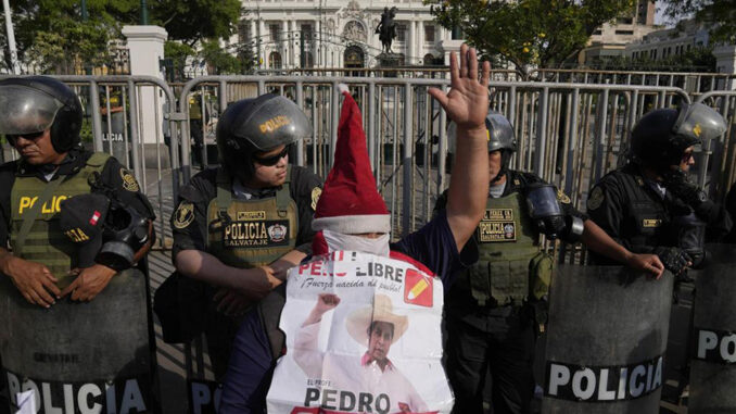 represion-policial-pueblo-en-Peru