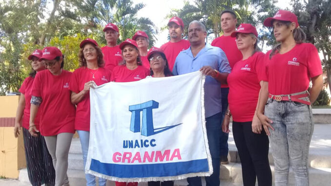 Abanderamiento UNAICC