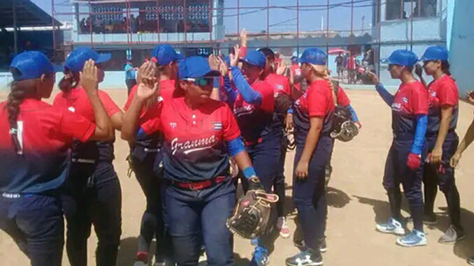 Softbol femenino