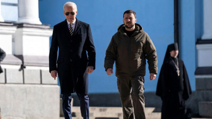 biden-y-zelenskiafp