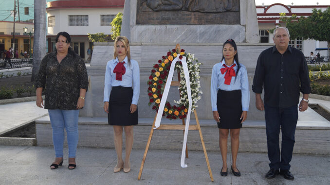 Ceremonia de las banderas-Apidio