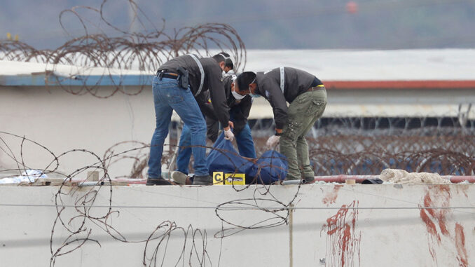 TOPSHOT-ECUADOR-PRISON-RIOT