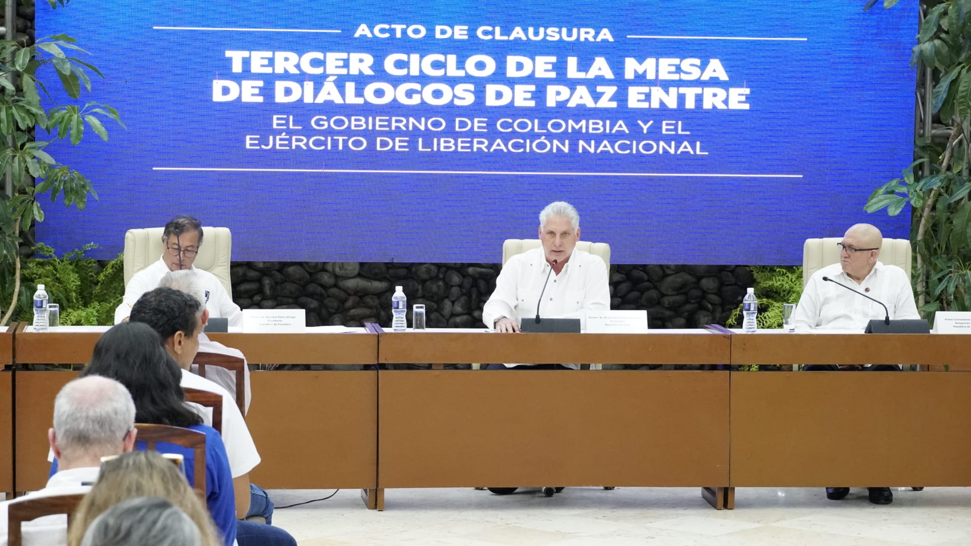 Gobierno de Colombia y el ELN concluyen tercer ciclo de diálogos de paz ...