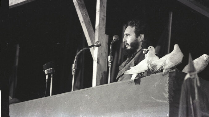 Fidel castro y las nacionalizaciones