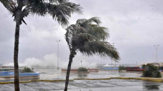 Viento-lluvia-La-Habana