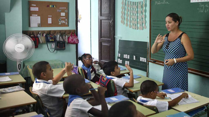 Espana-Solidaridad-Escuelas-Especiales-Stgo
