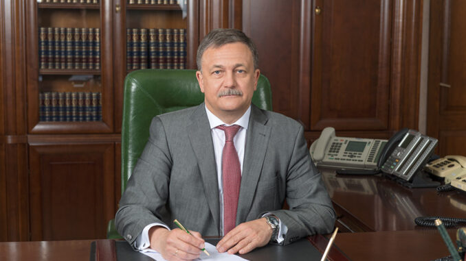 Ruslán Davidov.