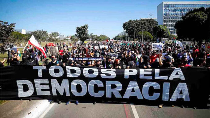 Brasil-democracia