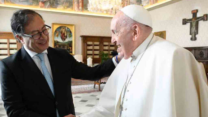 colombia-vaticano-petro-francisco