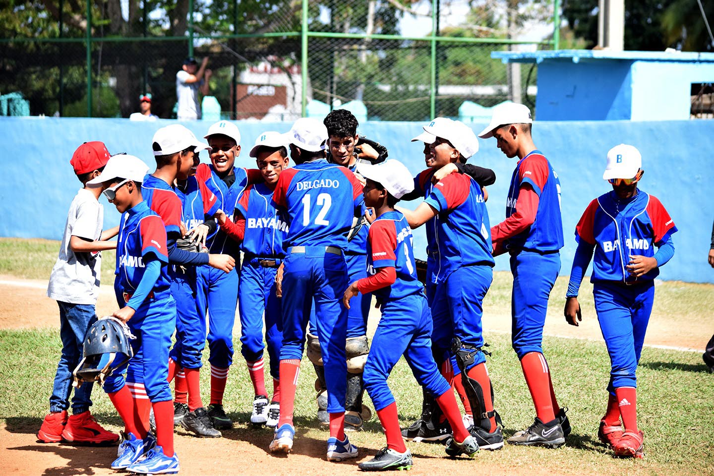 Bayamo barre a Holguín y avanza a cuartos de finales de la Pequeñas