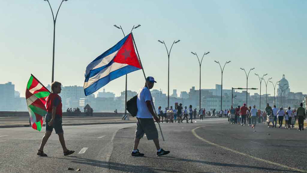 Destacan participación extranjera en actos por 1 de mayo en Cuba | CMKX ...