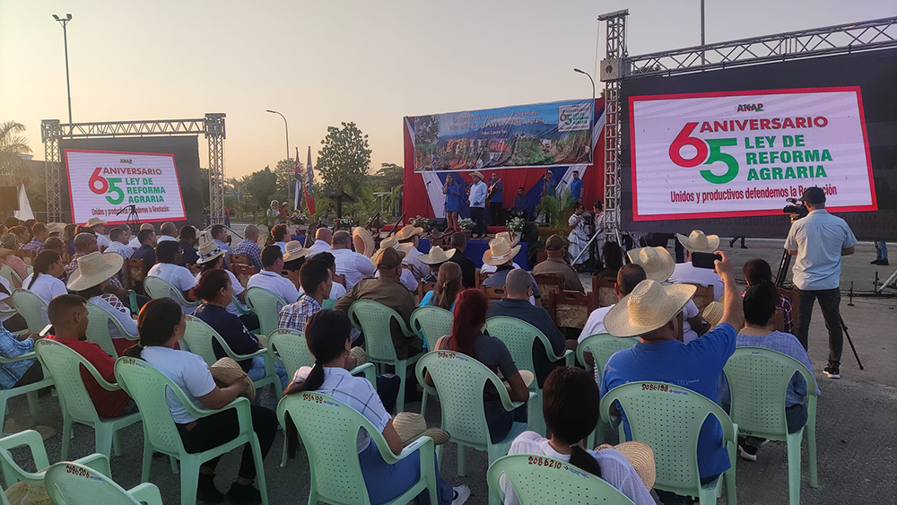 Celebran en provincia de Cuba acto nacional por el Día del Campesino ...