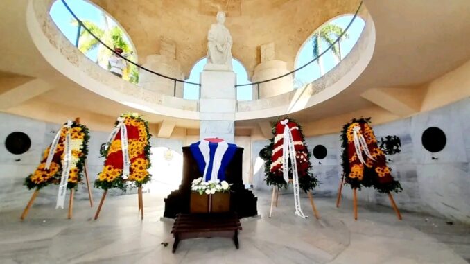 Homenaje a Martí