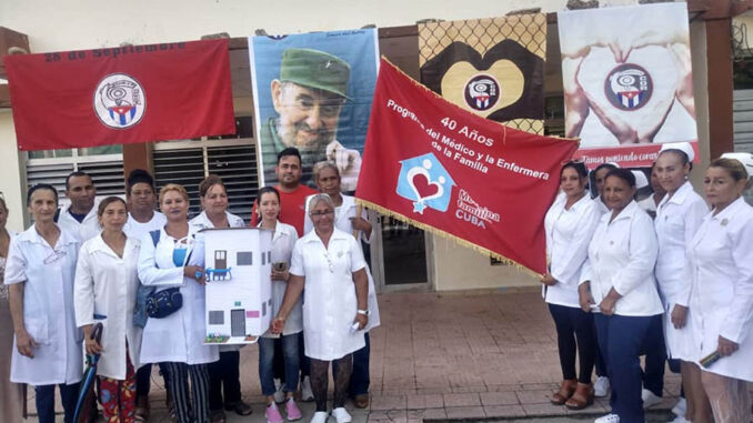 Médico y la Enfermera de la Familia