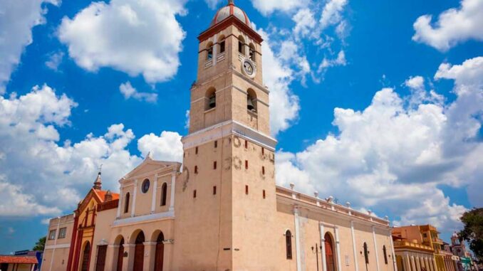Catedral-de-Bayamo-1