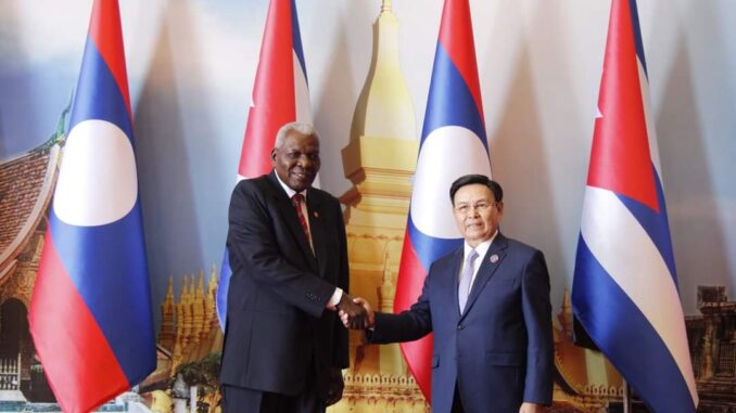 Cuba-Laos