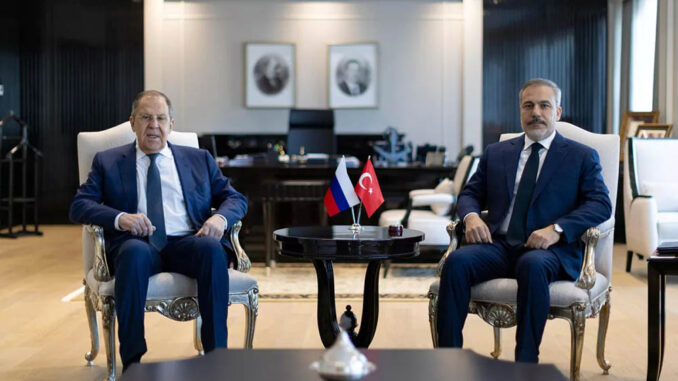 Serguéi Lavrov y Hakan Fidan