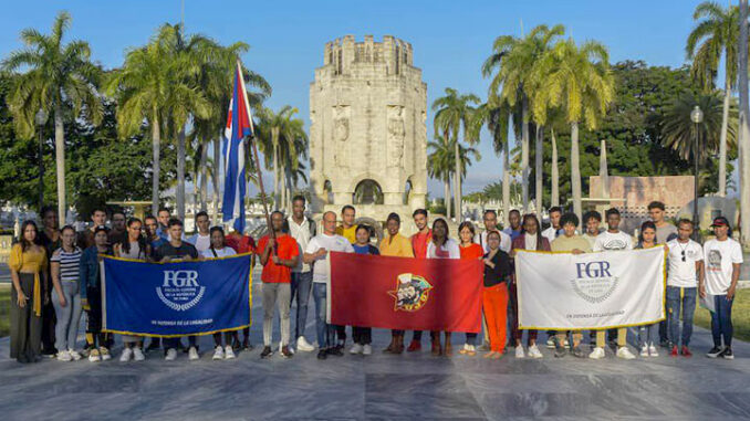 Jóvenes Cubanos