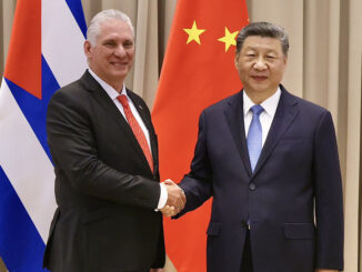 Díaz-Canel se reúne, en Rusia, con el presidente chino Xi Jinping