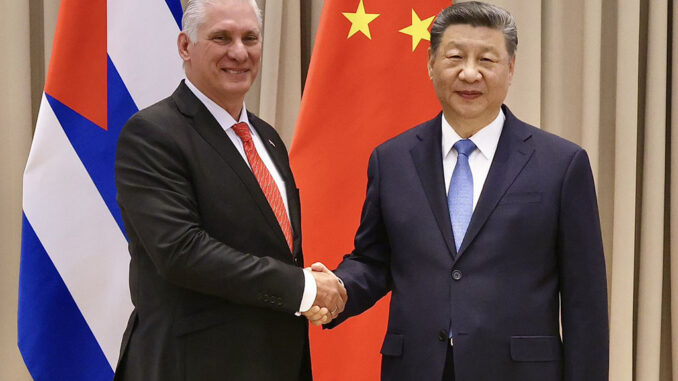 DíazCanel y Xi Díaz-Canel se reúne, en Rusia, con el presidente chino Xi Jinping
