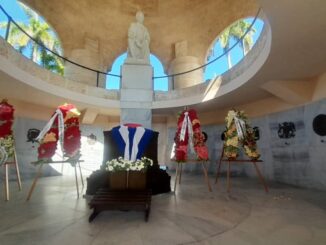 Homenaje a Martí