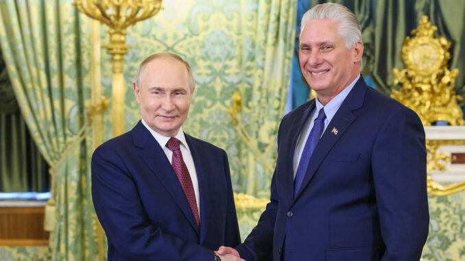 Putin y Díaz-Canel El presidente ruso, Vladímir Putin, se reunió esta jornada con su homólogo de Cuba, Miguel Díaz-Canel