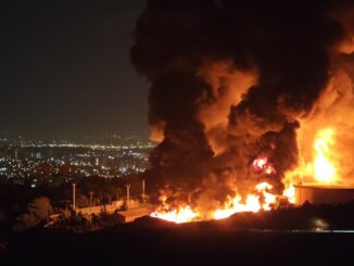 Fuego y humo tras un ataque israelí contra un depósito de petróleo en Teherán (Irán), el 15 de junio de 2025 | FOTOS -Gettyimages.ru
