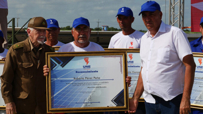 CUBA-LAS TUNAS-INAGURAN PARQUE FOTOVOLTAICO NUEVA LÍNEA