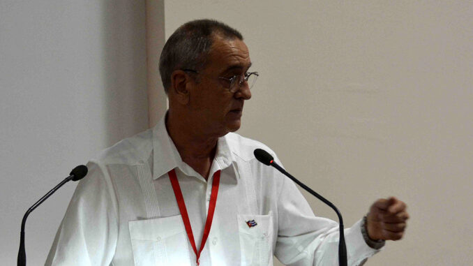 ministro de Economía y Planificación (MEP), Joaquín Alonso,