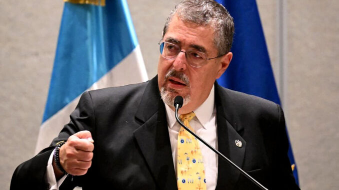 Bernardo Arévalo-2